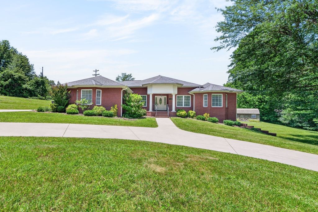 1156 Beam Ave, Cookeville