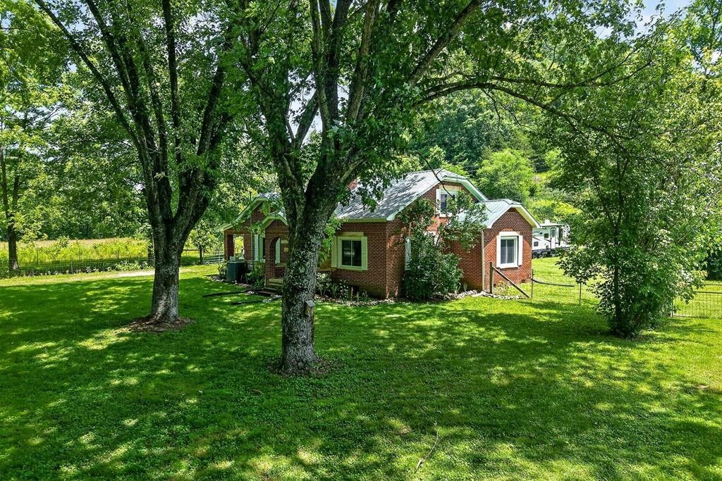 747 Hunting Creek Rd, Whitleyville