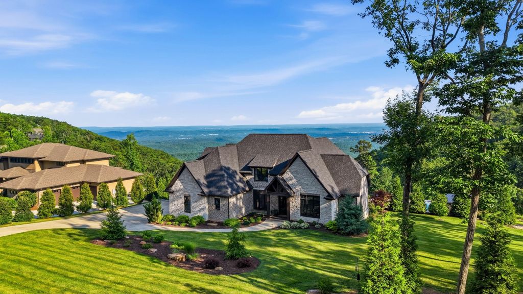 8008 Mountain Laurel Trail, Signal Mountain