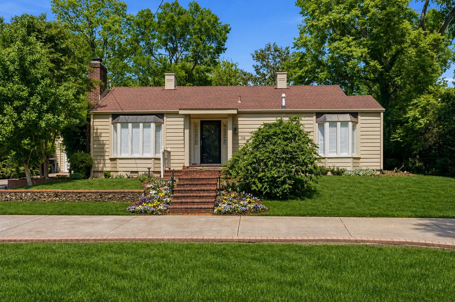 Photo of Listing #3242504