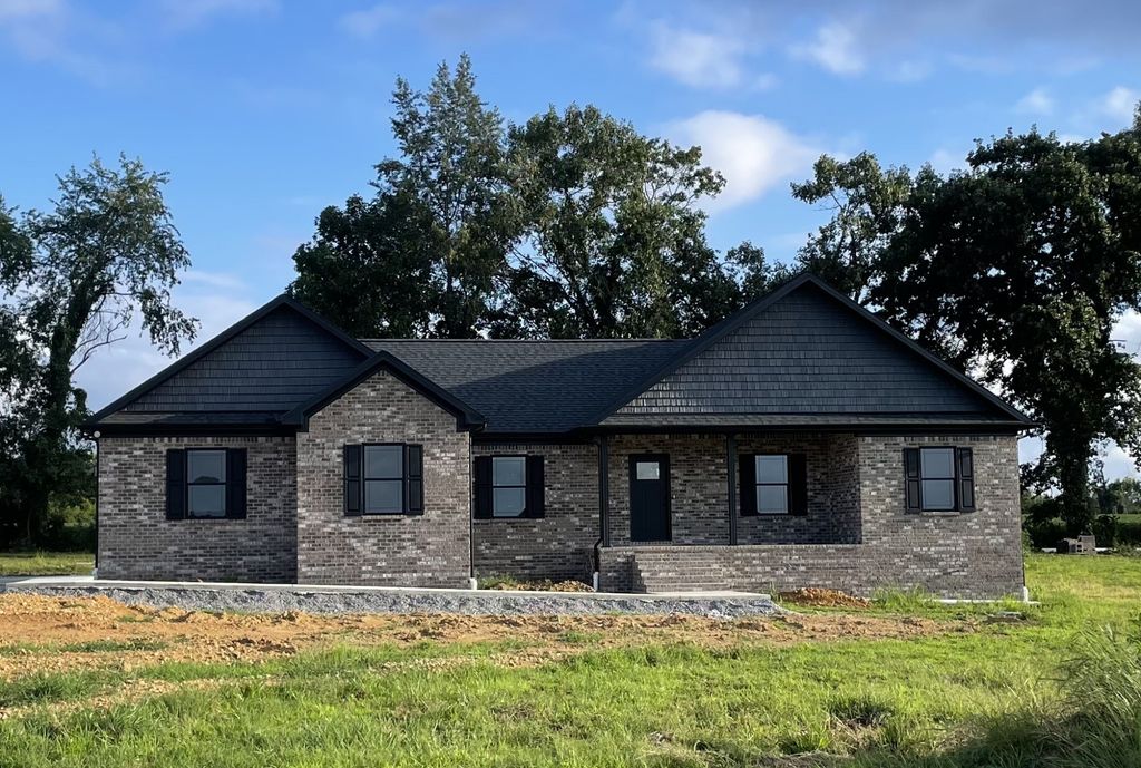 200 Hidden Hills Lane, Summertown