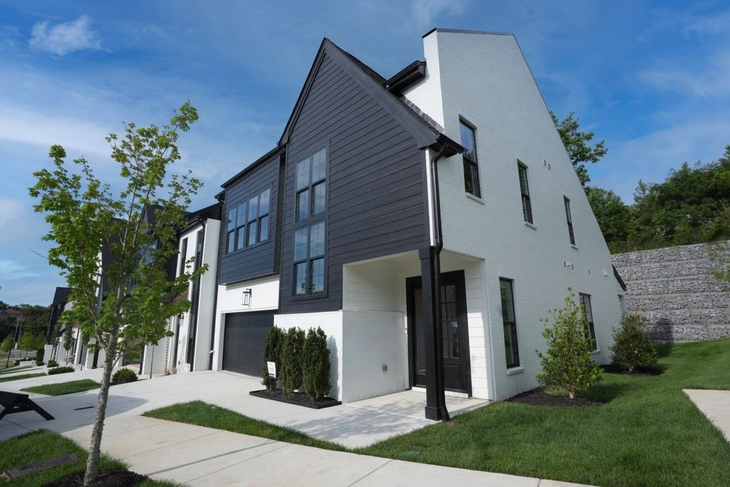 125 Shadow Springs Dr 125, Brentwood