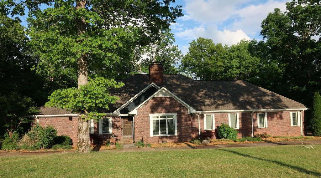 287 Michael Dr, Waynesboro
