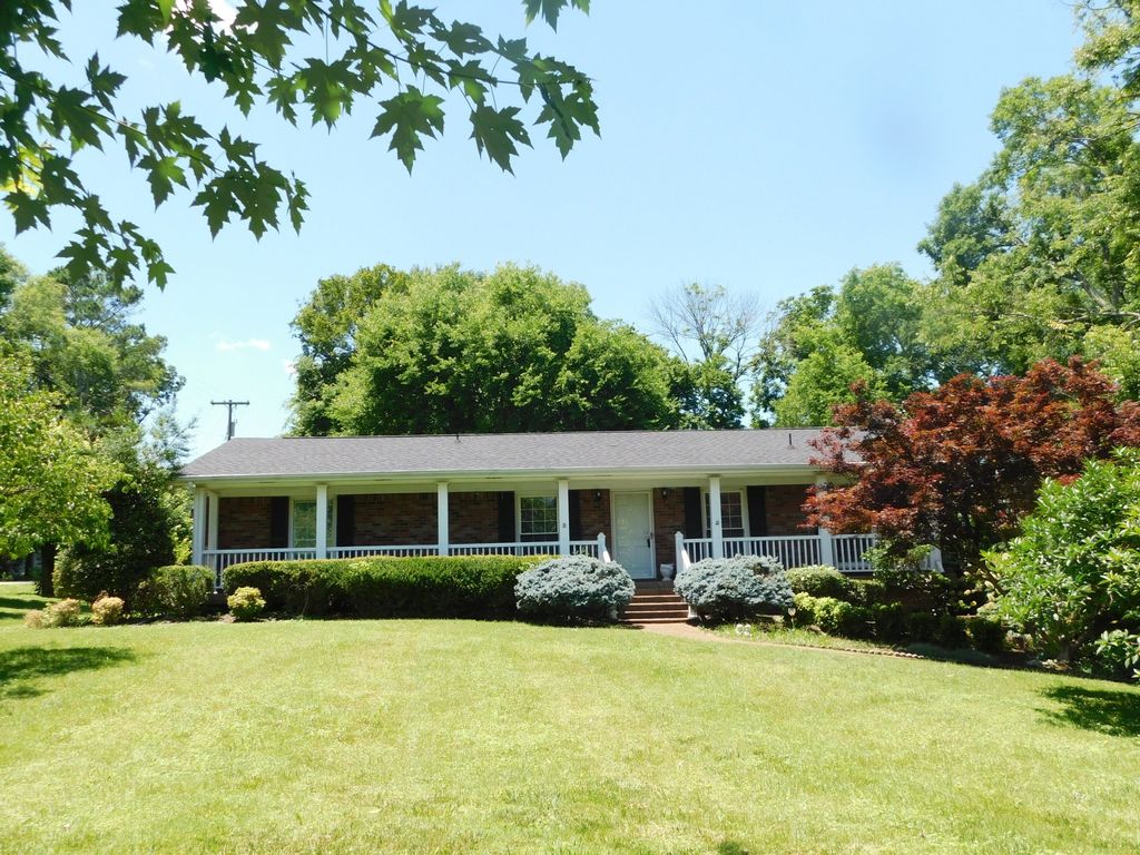 1144 Spencer Ave, Gallatin
