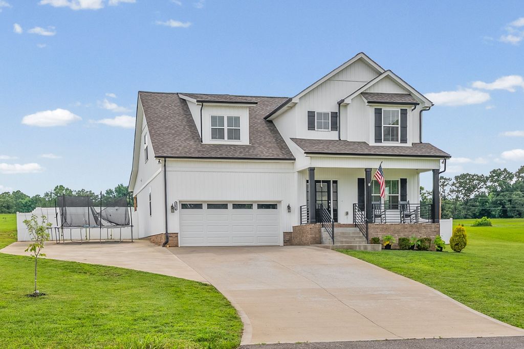 3904 Chapel Hill Rd, Clarksville
