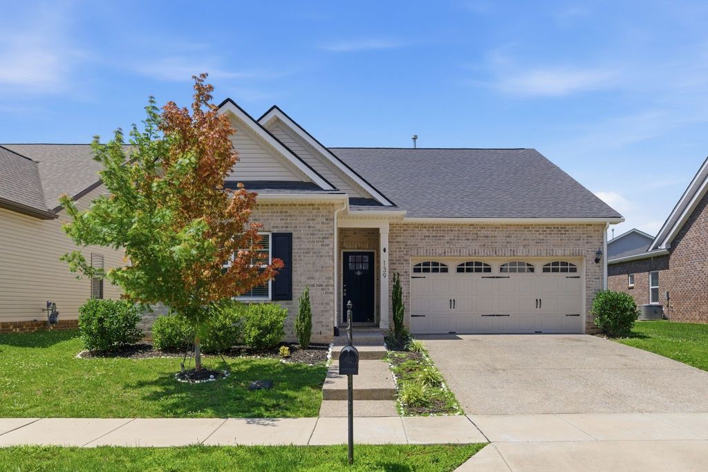 139 Crabourne Dr, White House