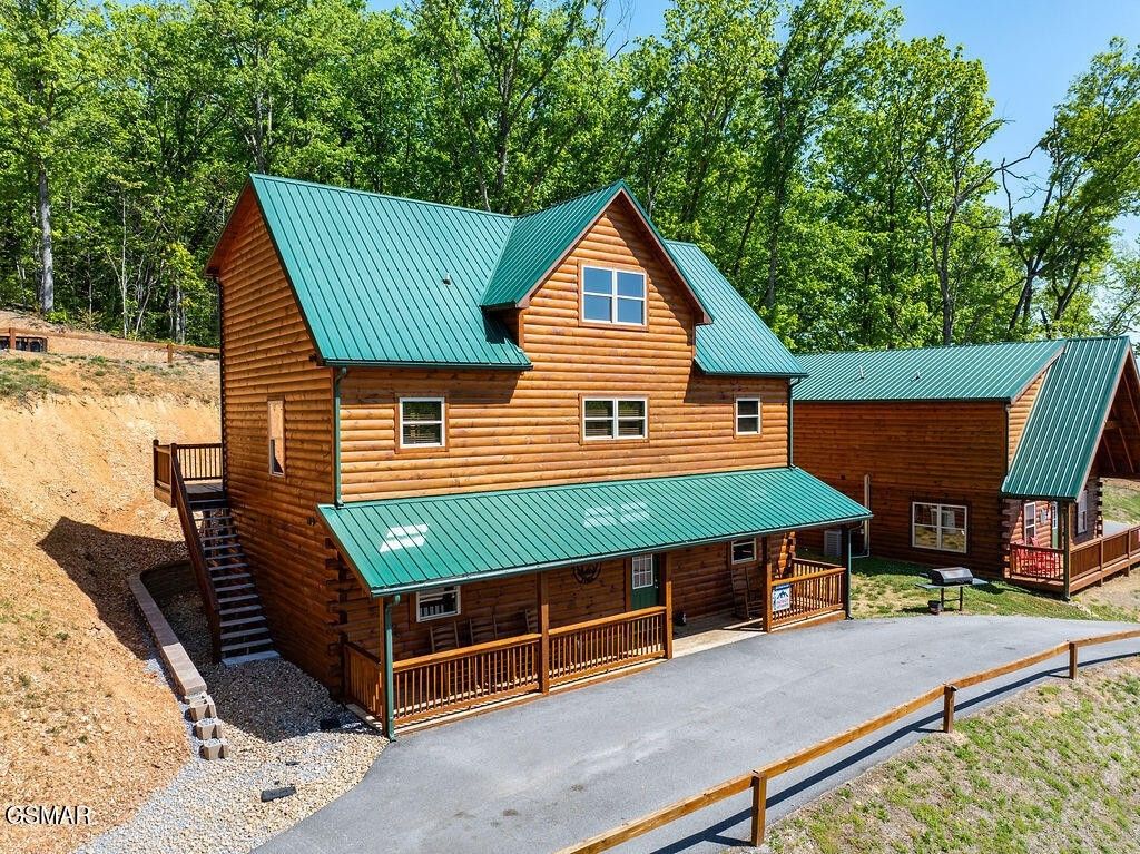 826 String Run Way, Pigeon Forge