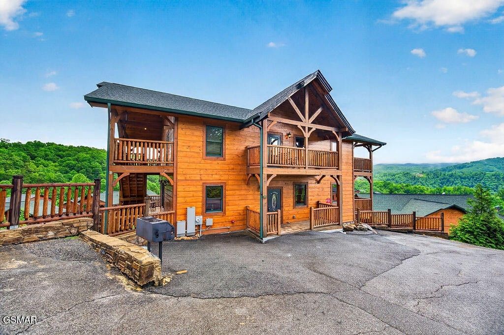 776 Mountain Stream Way, Gatlinburg