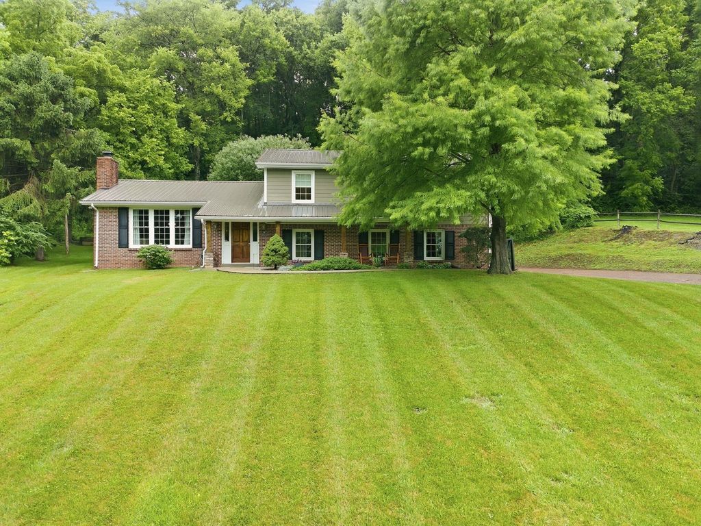 104 Fairview Drive, Mount Pleasant