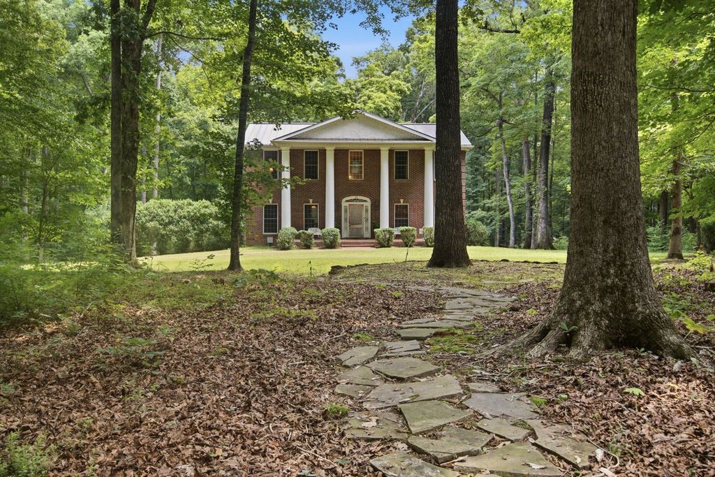 1225 Johnny Hall Rd, Burns