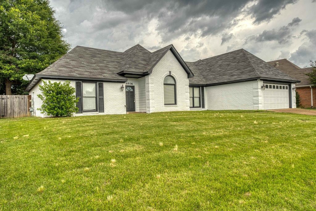 8936 Rowley Cv, Cordova