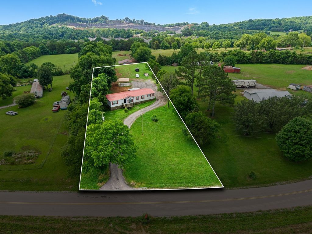 19 Clark Mill Rd, Fayetteville