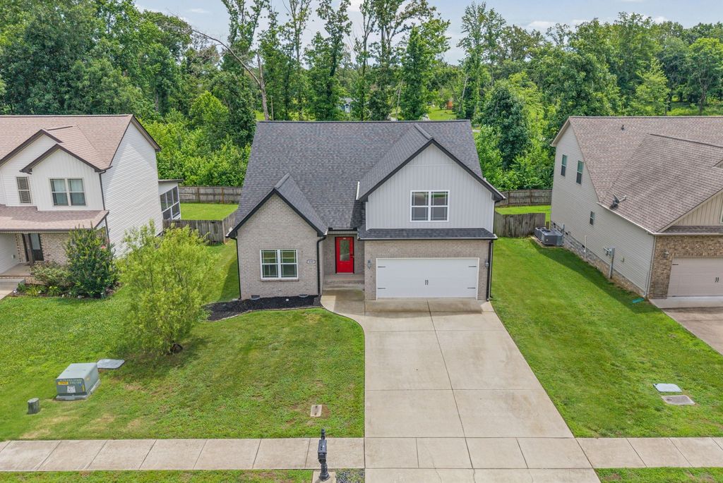 153 Sycamore Hill Dr, Clarksville