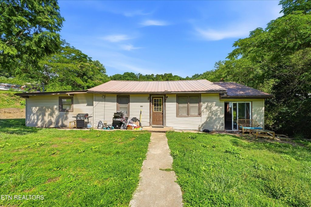 9101 Andersonville Pike, Powell