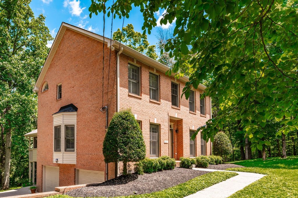 4463 Heath Rd, Nashville