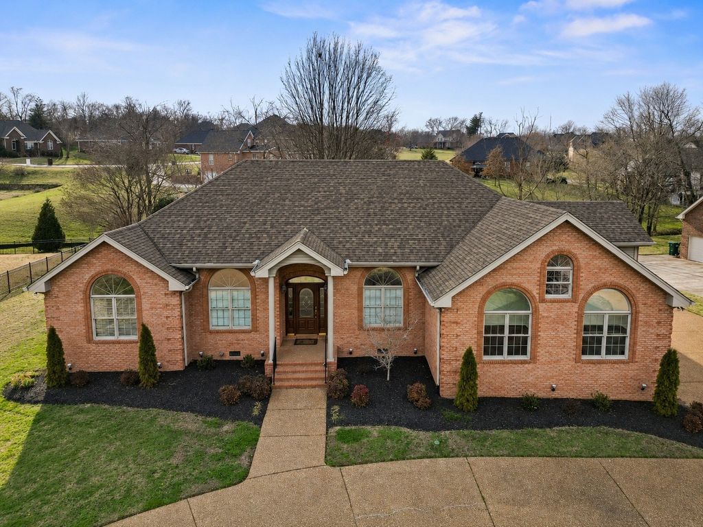 514 Lexington Dr, Lebanon
