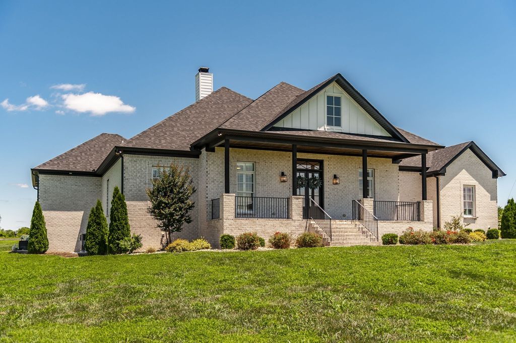 1322 Barry Ln, Gallatin