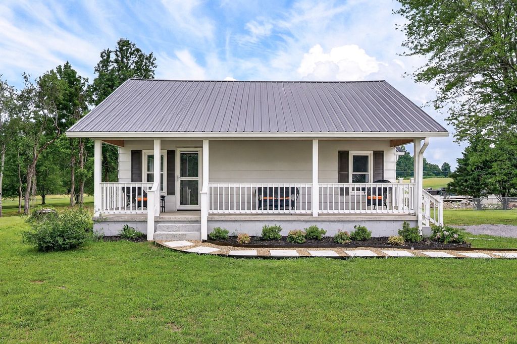 316 Lincoln Rd, Fayetteville