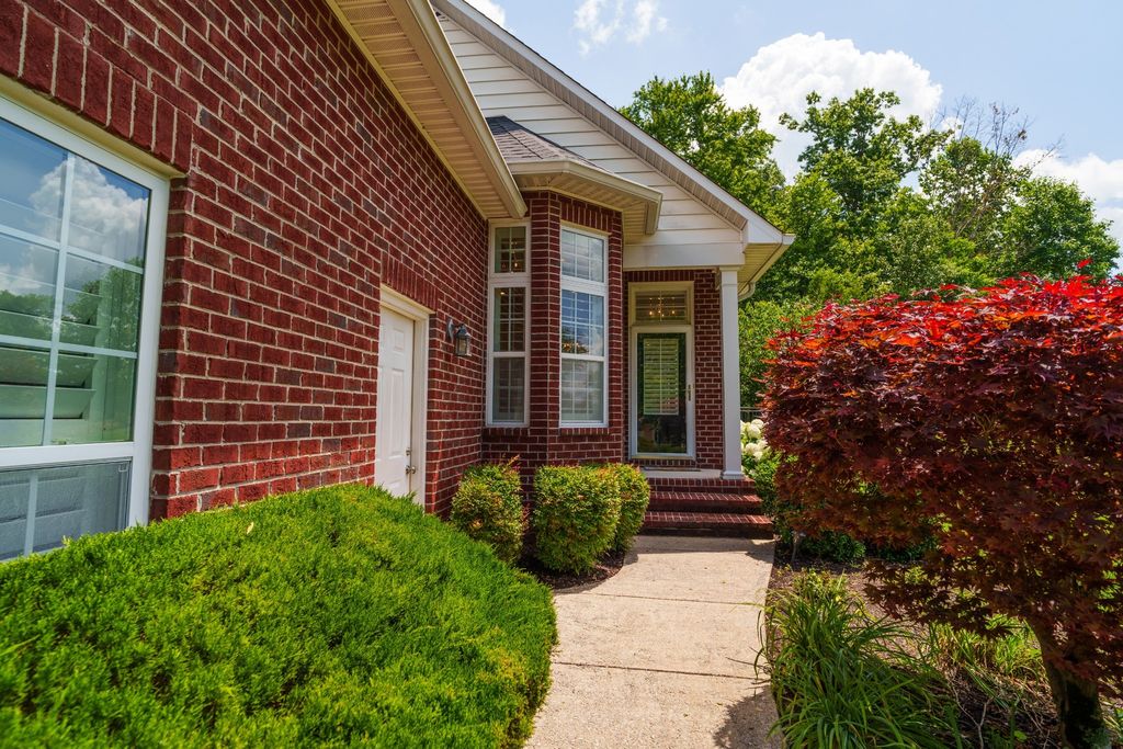 712 Maple Point Dr, Cookeville