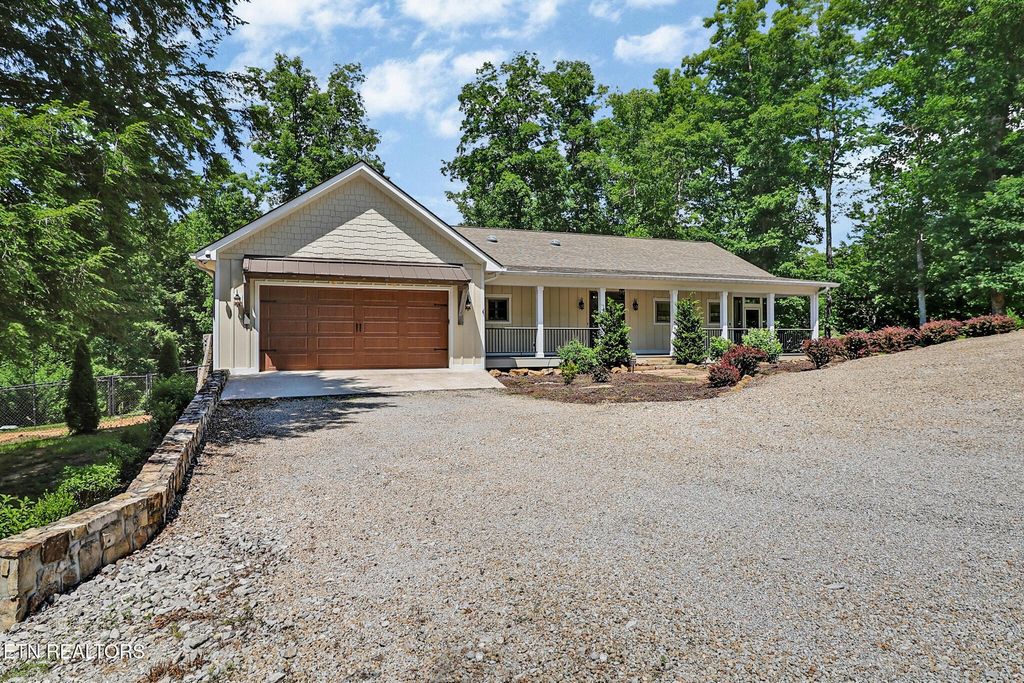 292 Crouch Branch Lane, Allardt