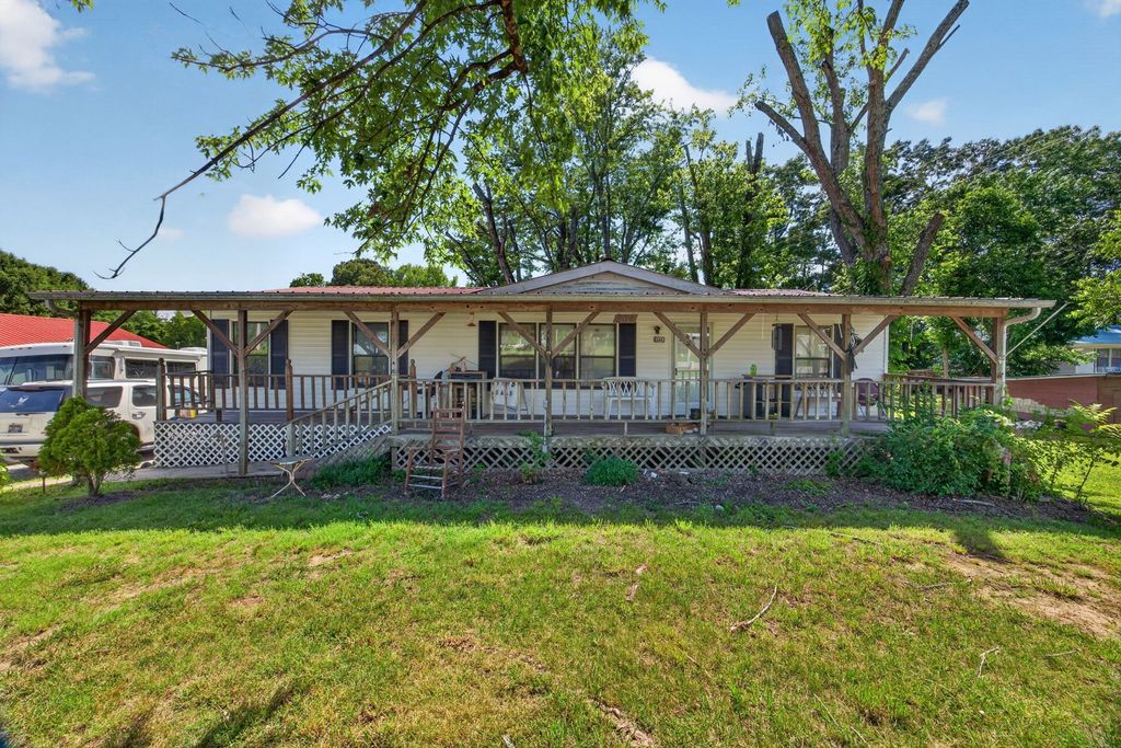 204 Rickman Monterey Hwy, Rickman