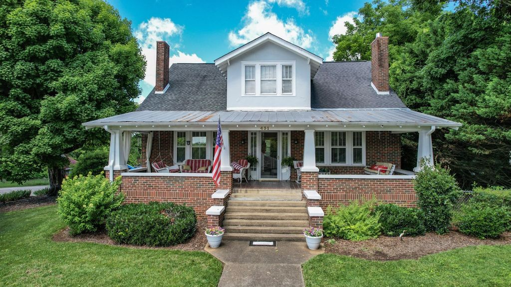431 Highland Avenue Nw, Cleveland
