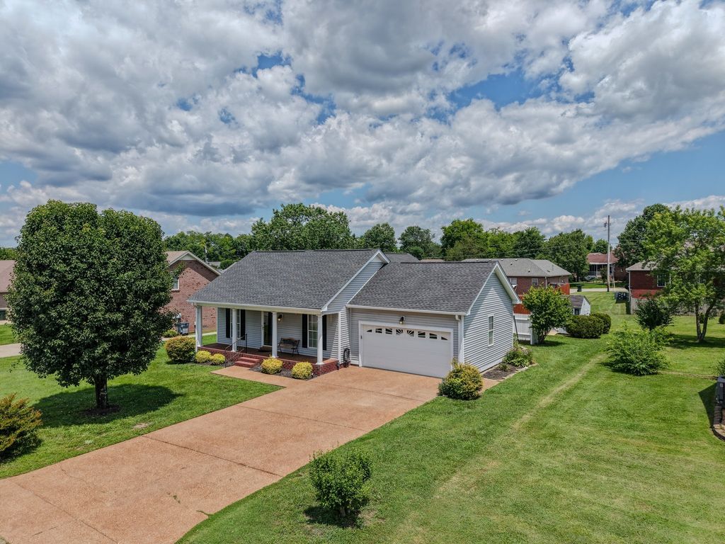 1102 Wedgewood Dr, Gallatin