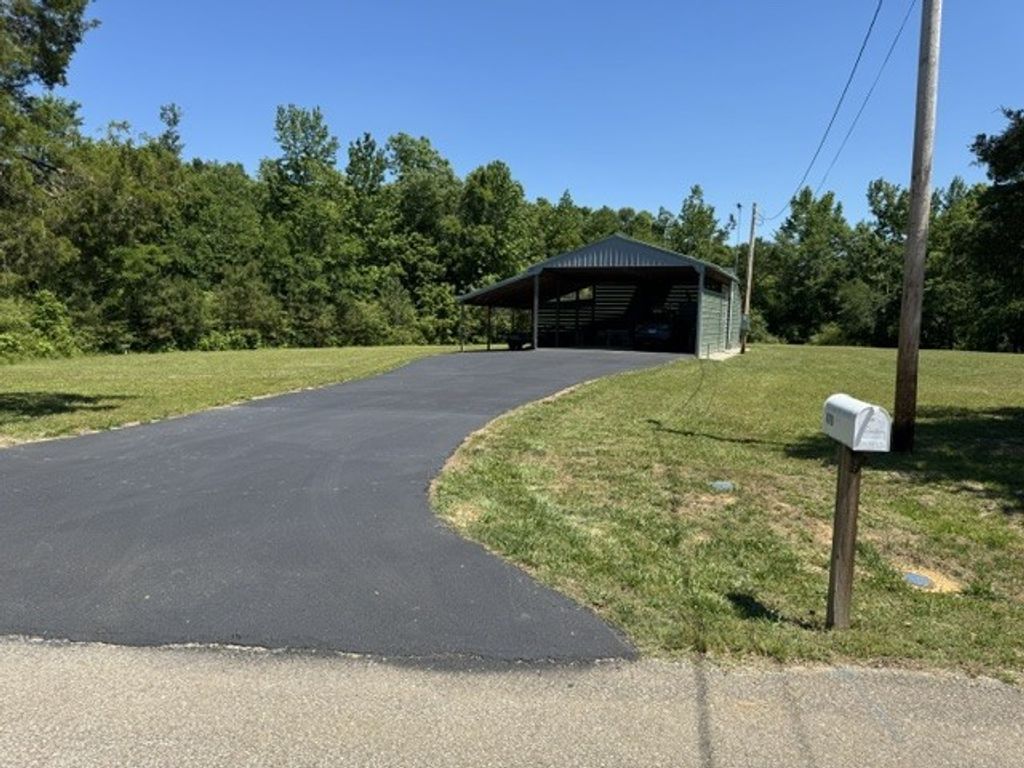 479 Horseshoe Bend Rd, Linden