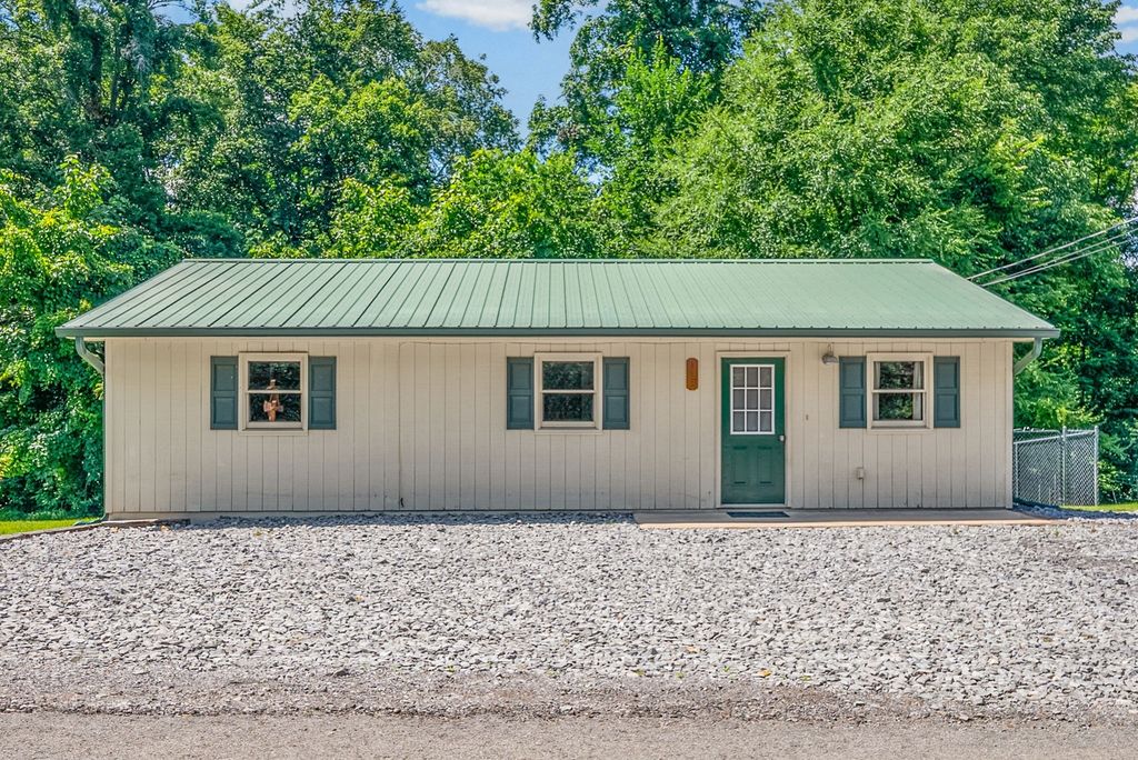 123 Morgan Loop, Bumpus Mills