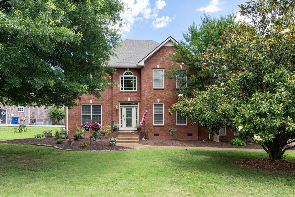 145 N Wynridge Way, Goodlettsville