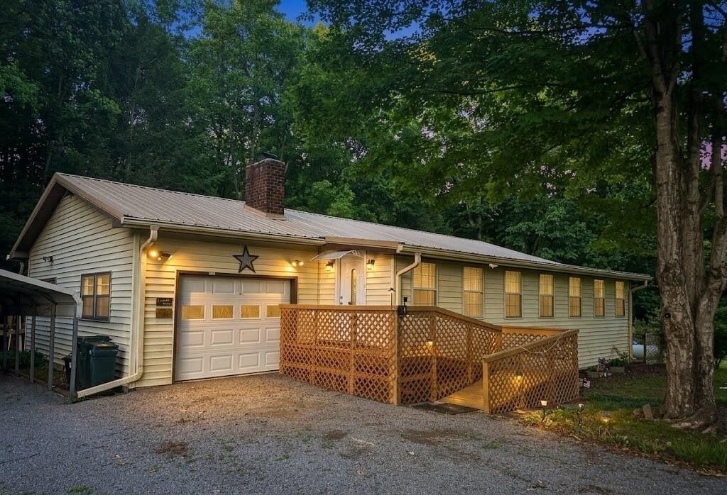 2113 Highway 163, Riceville
