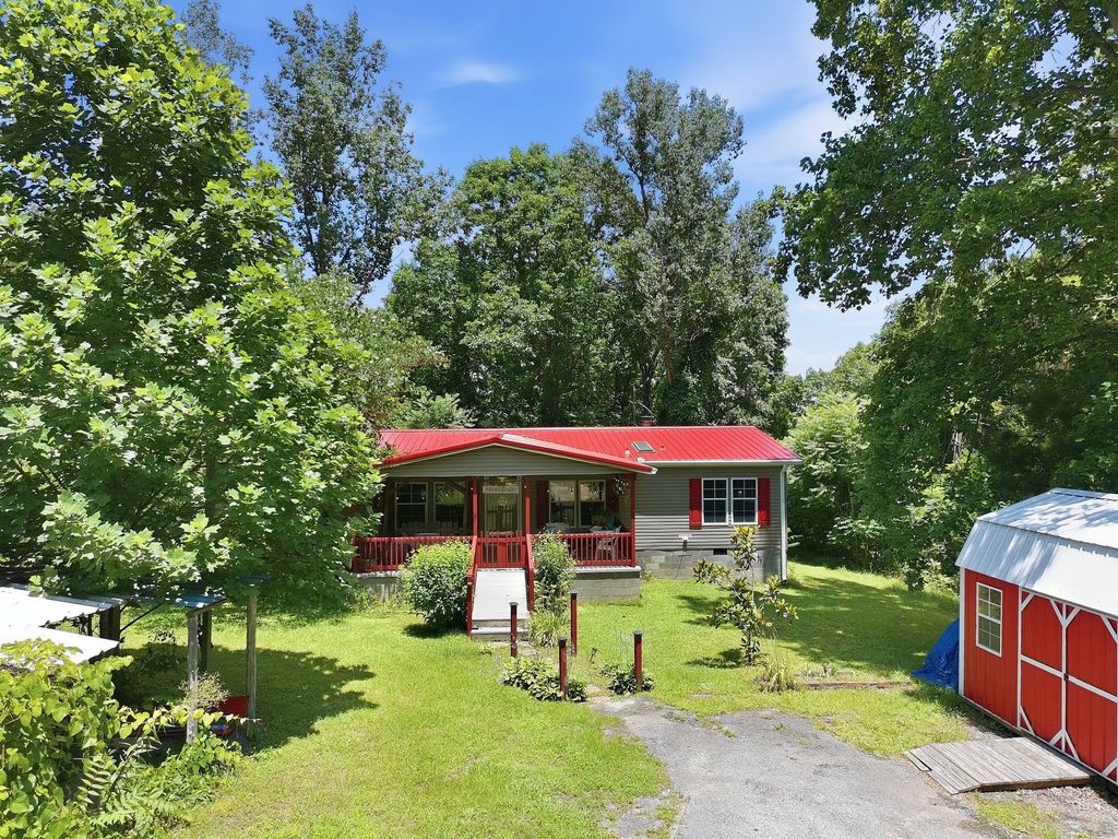 5843 Valley Dr, Lyles