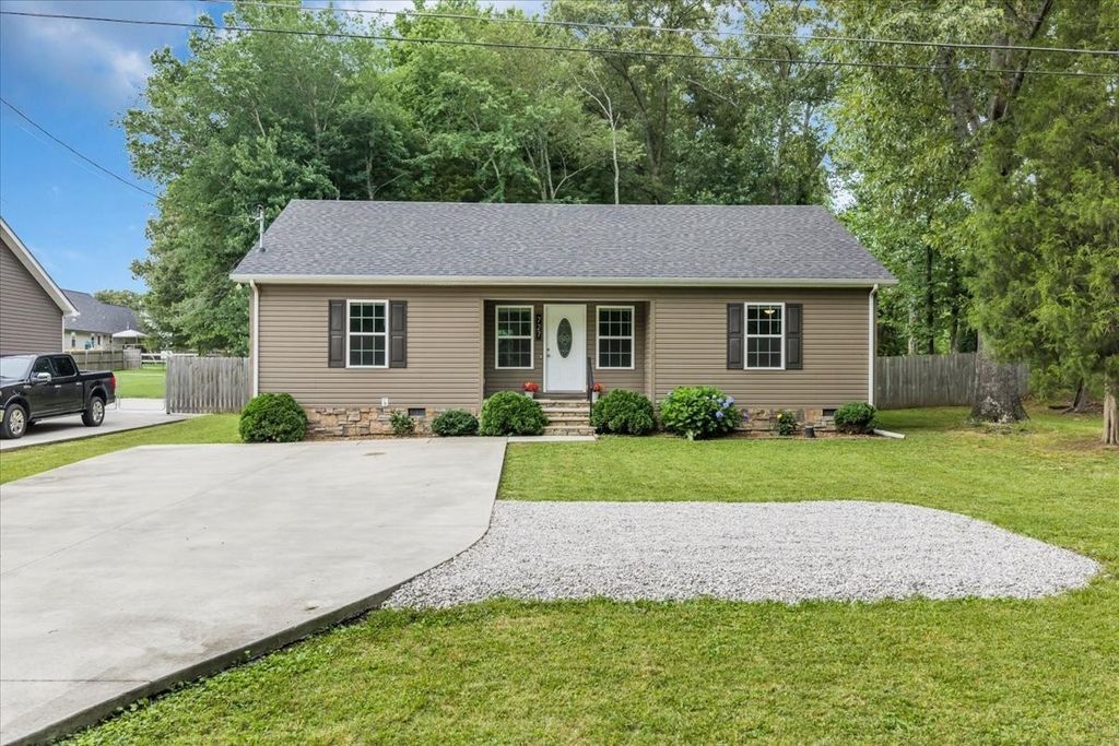 727 Marbury Rd, Tullahoma