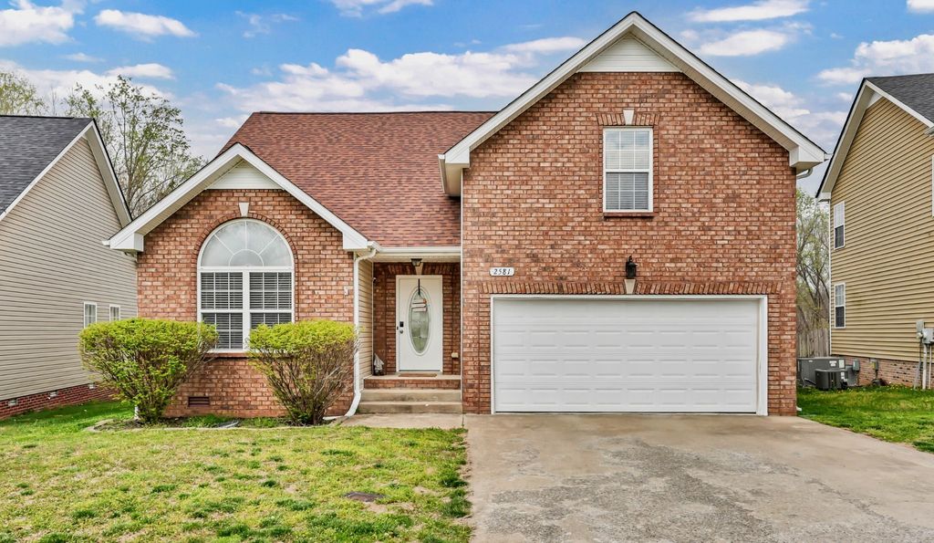 2581 Alex Overlook Way, Clarksville