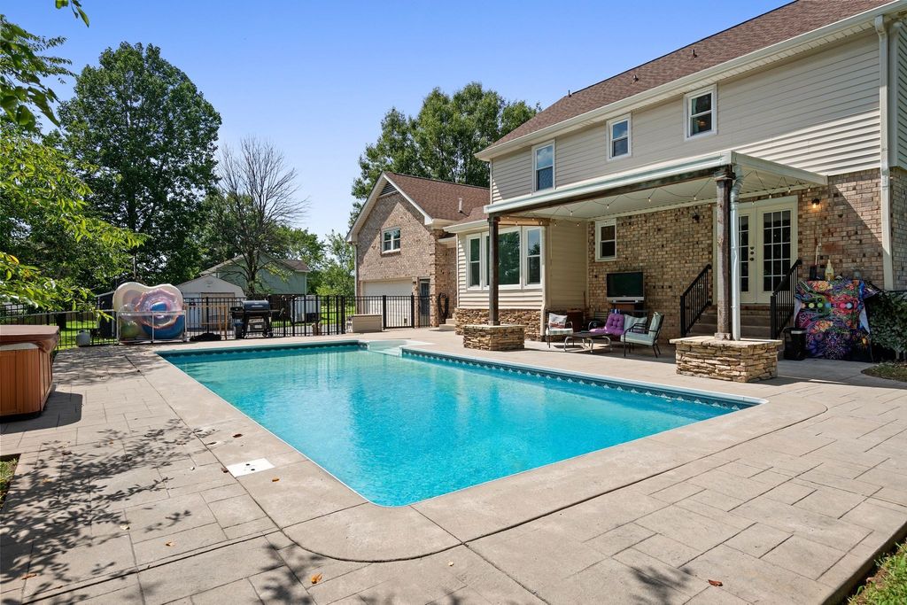243 Southwinds Dr, Hermitage