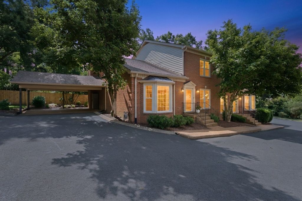 8 Sharonwood Dr, Nashville