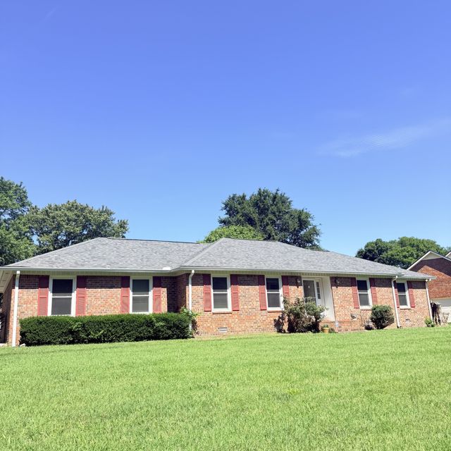 2318 Riverstone Dr, Murfreesboro