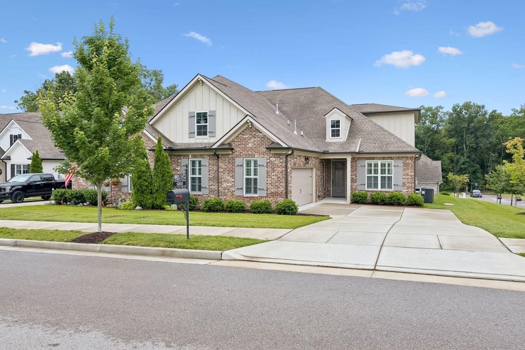 5000 Harbor Reserve Cv, Hermitage