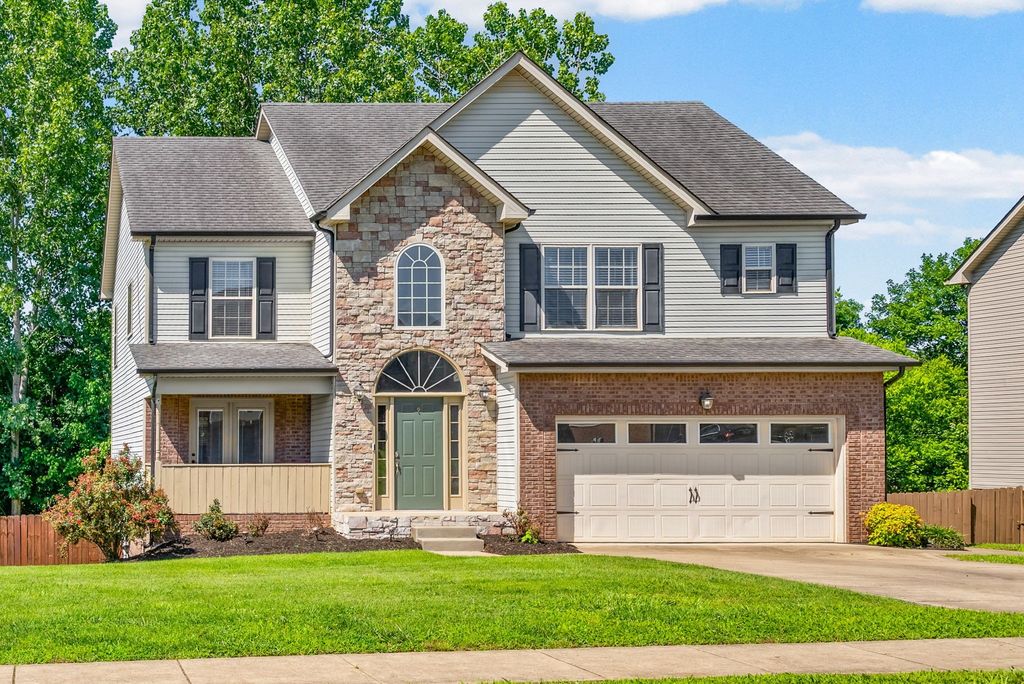 1604 Apache Way, Clarksville