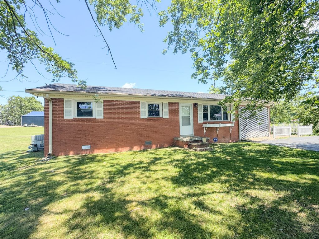 1204 Meadowlark Cir, Lafayette