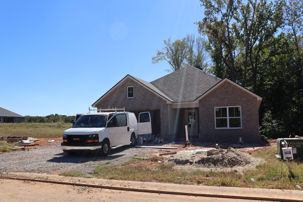 1638 Hidden Creek Trl, Clarksville