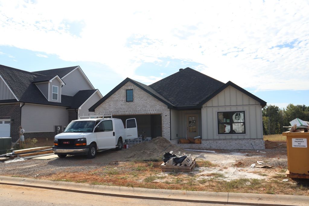 840 Cedar Wood Dr, Clarksville