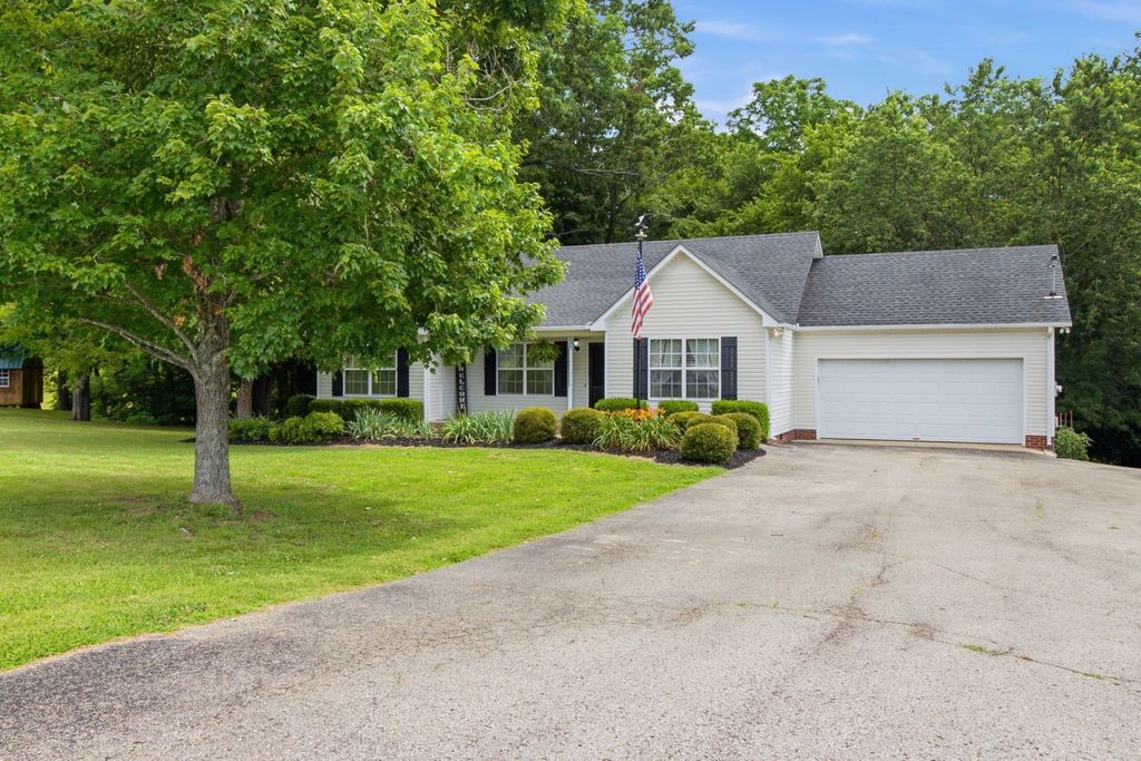 536 Lenape Path, Columbia