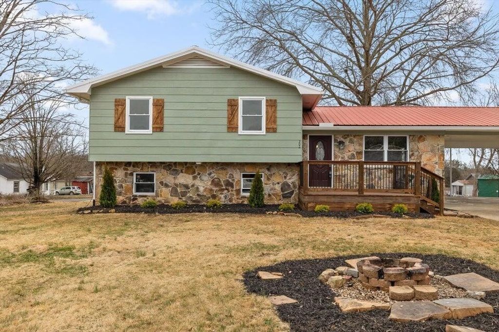 302 Locust Street, Englewood