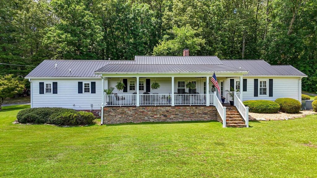 2556 Highway Trion Highway, La Fayette