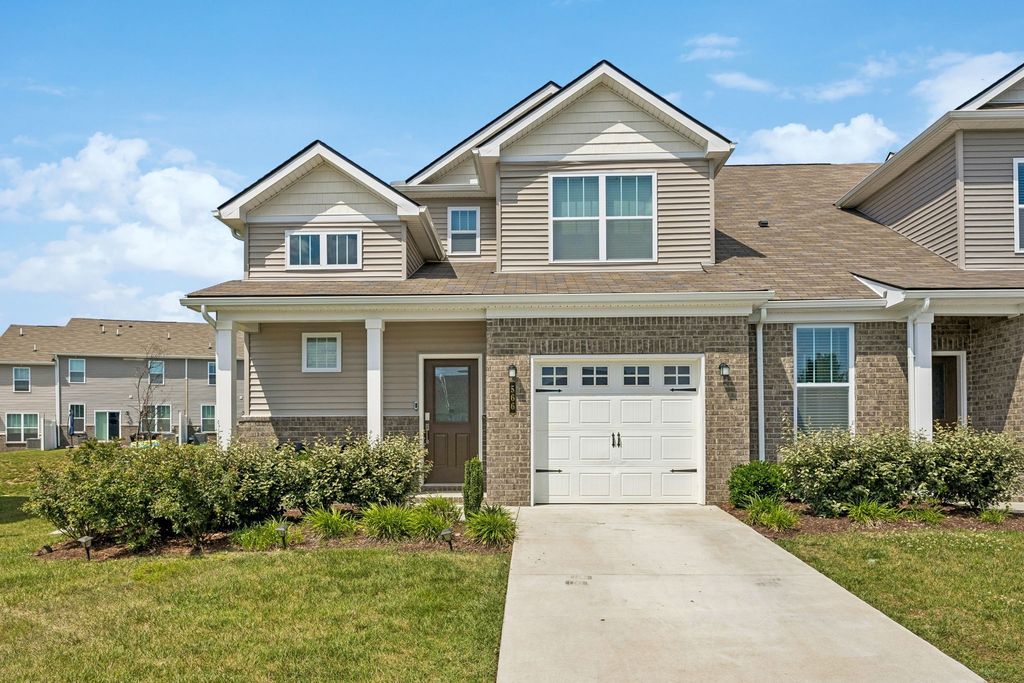 566 Trinity Way, Spring Hill