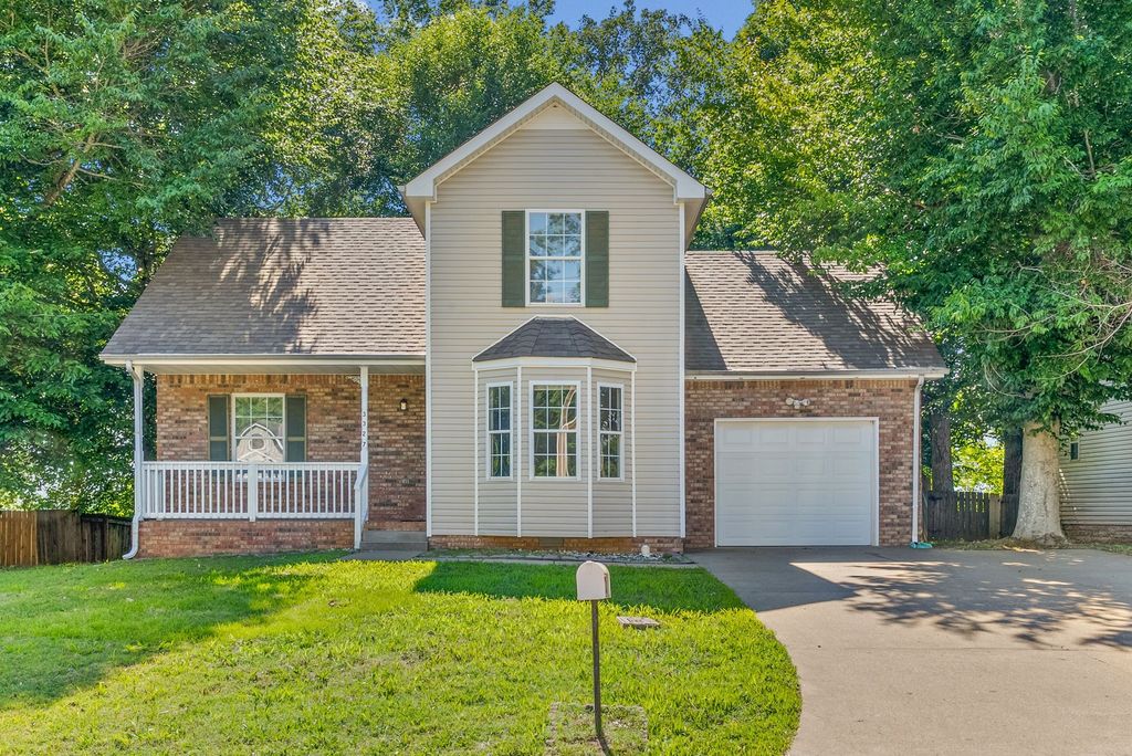 3327 S Senseney Cir, Clarksville