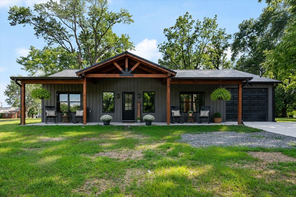 75 Campen Lane, McMinnville