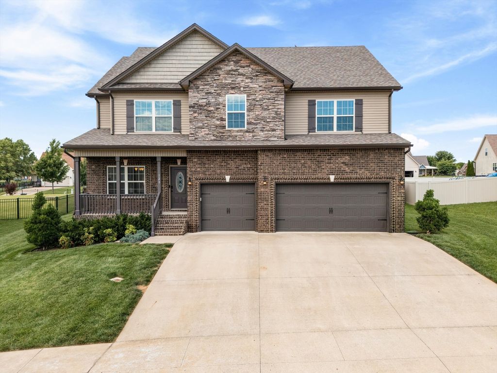 129 Chisum Ct, Clarksville