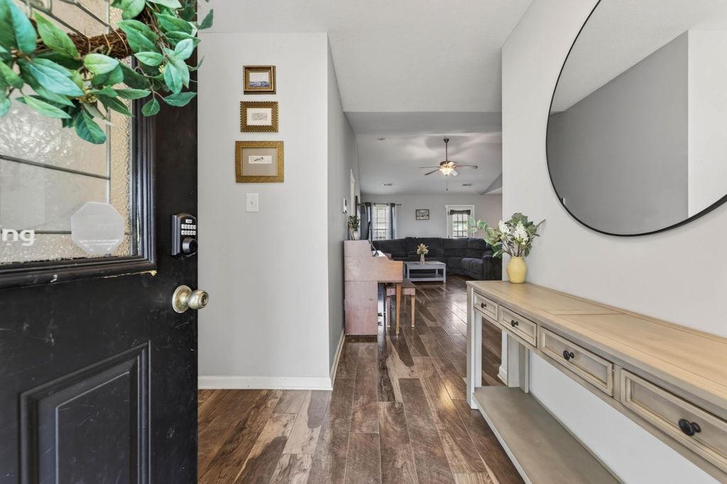 120 Bob White Trl, Oak Grove